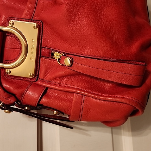 B MAKOWSKY Plushy Soft Red Leather Shoulder Bag with Gold Hardware Bottom Studs - Picture 4 of 16